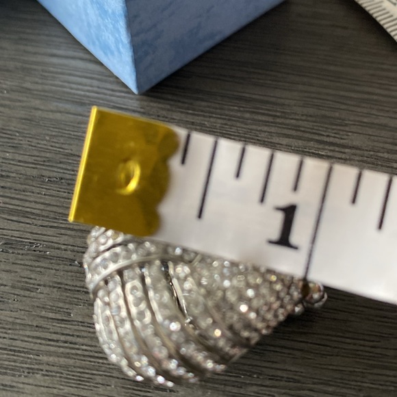 Silver Overlap Rhinestone Stretch Band Ring Size 7 To Size 10 New - Picture 11 of 11